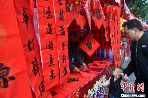 除夕丨除了年夜饭,贴窗花 贴春联 年味也在这里面