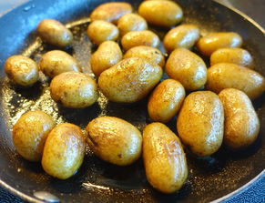 独家揭秘：酱炖小土豆的做法大全，让你一学就会的美食秘籍！