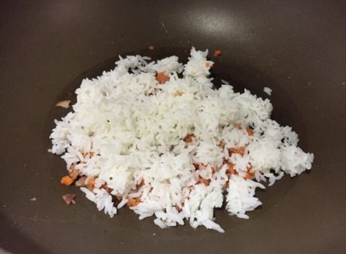 米饭怎么煮出来做炒饭用才能一粒一粒的,很好看 