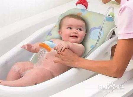 婴儿可以洗艾叶水吗(婴儿能洗艾叶水吗)