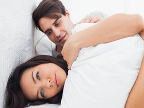 警惕夫妻性生活过度的症状和影响