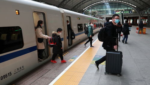 周到调查上百位武汉来沪旅客,超2成旅客登车前做过核酸检测