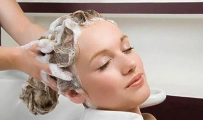 专家建议不能洗澡洗头发，你知道为什么吗(为什么不能总洗头发)