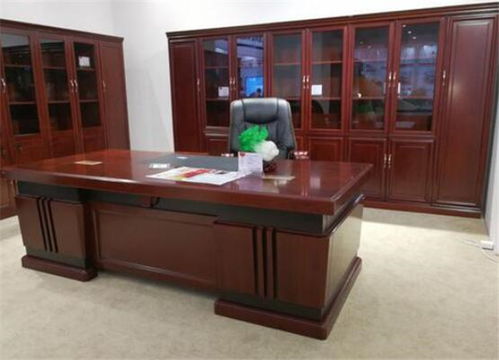 老板办公室桌椅摆放风水 老板办公室桌椅摆放布局 老板办公桌朝向哪里招财 