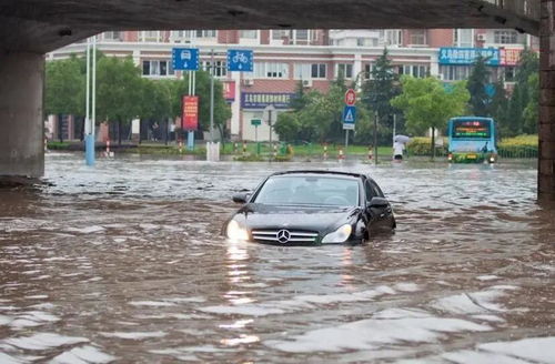 水淹车不到一半只修不赔 掌握这些用车技巧,再也不怕雷雨天开车