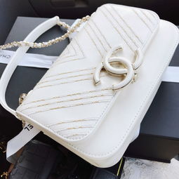 香奈儿包包 Chanel 米白色链条包