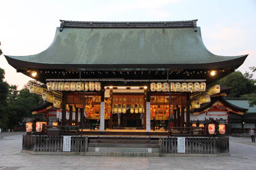 日本靖国神社内部照片,靖国神社正要举行仪式时发生爆炸