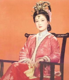 30年过去了,她设计的 红楼梦 2700件戏服至今美得让人心颤 
