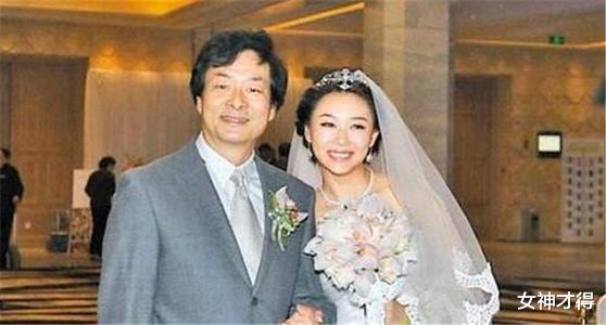 国家一级演员濮存昕,妻子是我们熟悉的她,难怪结婚41年零绯闻