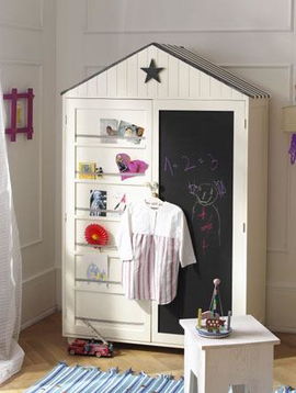 女儿童房子小衣柜