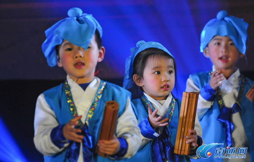 南通幼儿园小朋友载歌载舞喜迎圣诞