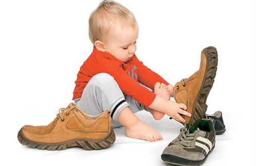孩子的鞋子你选对了吗 不合适脚的鞋子很可能会造成脚部变形