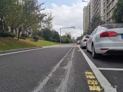 甬城泊车晚上怎么收费(宁波路边停车场免费吗现在)