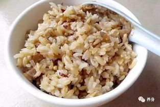 吃米饭的四大原则 淡 乱 粗 色 