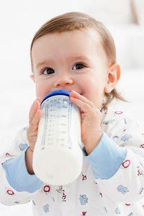 婴儿不会吃奶瓶？为什么我家宝宝长牙不会吃奶瓶了