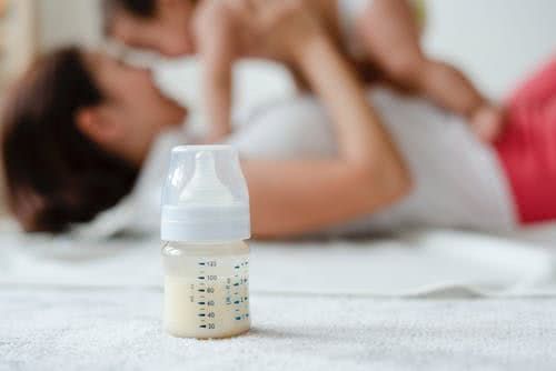 孩子1岁内就能喝牛奶了 家长可别给喝早了,关乎健康