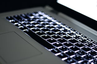 ThinkPad 第一个背光键盘：照亮你的工作和学习之路