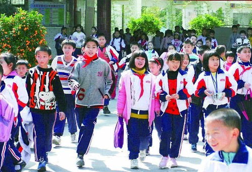 湖南什么时候开学2023初中,湖南工业大学举行2023年春季学期开学升国旗仪式