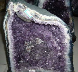 一紫色一透明是什么石头 