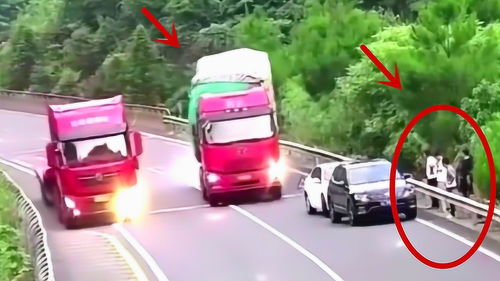 如果高速出车祸了怎么办,看了这个视频,你肯定得到答案 