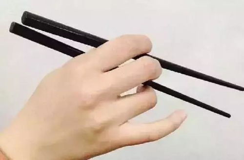 你拿筷子的姿势是什么样的,你就是什么命,这些姿势的人天生好命