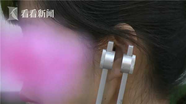 视频 女子一觉醒来听不见男朋友说话却能听到女性声音