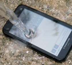 梦见手机进水是什么意思征兆？寓意好坏？