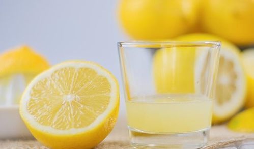 喝柠檬百香果汁有什么好处 酸甜又冰爽,柠檬百香果汁这样做