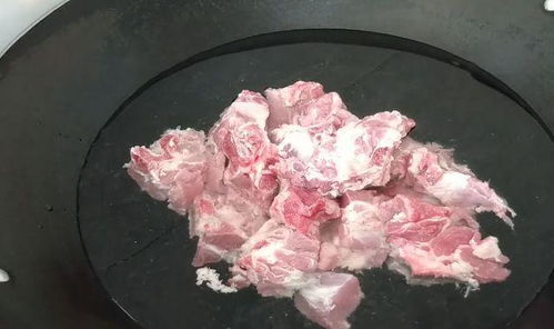 猪骨头吃法 红烧猪颈骨肉,简单而色香味俱全,招待客人非常合适