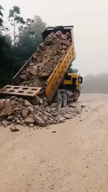 被人瞎指挥一下结果就是卸错地方了 