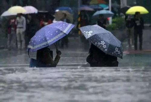 北京连日暴雨天气,记住别喝变色的自来水 