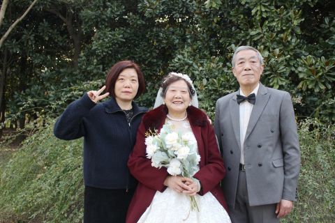 迟到婚纱照 见证 人世间 20对老年夫妻执子之手定格爱的摸样