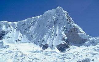 浪漫雪山一日游 感受站在雪山之上伸手触摸蓝天