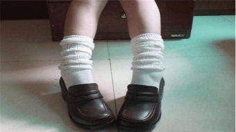 日本女孩穿的“奇怪”袜子叫什么为何有些人爱穿(日本女生穿的袜子叫什么)