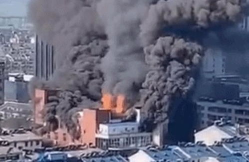 痛心 安徽一商场失火致4人不幸身亡,央视发声了
