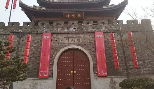 探索中国古代都城城门演变历程,政治礼仪,和文化艺术价值