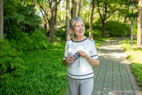 四五十岁的女人,如何摆脱 大妈感 做好4件事,悄悄变年轻