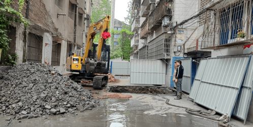 荆州城区老旧住宅楼加装电梯有了实质进展,这个小区已动工