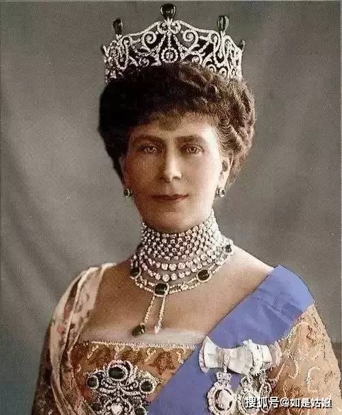 伊丽莎白二世说,她自己拥有的珠宝数量,还比不上她的一半