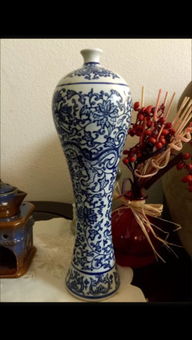 乾隆年制花瓶 求鉴定 和这个花瓶的名称 