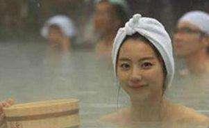 中国游客在日本泡温泉, 却被嘲笑 不会泡 ,他们则这样泡