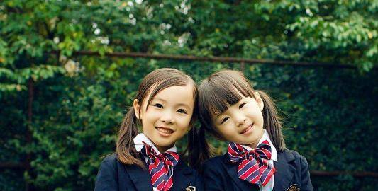 双胞胎学霸考上清华北大,父亲说出心得 孩子小学阶段教育很重要