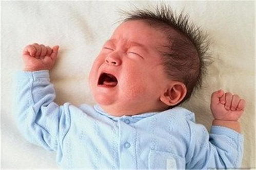 婴儿为什么一出生就哭 不哭护士还动手打 千万别心疼宝宝被打