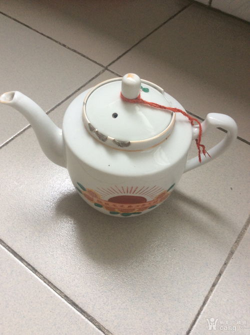 文革茶壶和茶杯