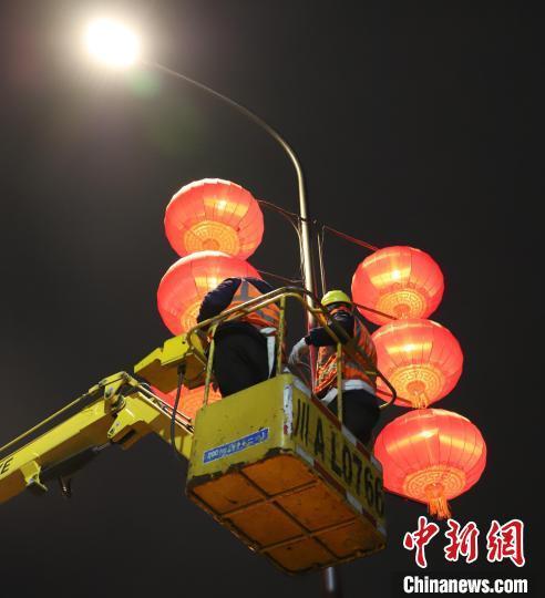 2023年春节灯笼,大红灯笼高高挂 2023年长安街春节景观布置启动