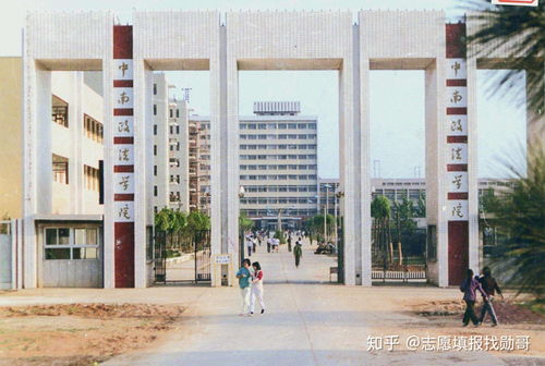 湖北大学为什么不是211工程的大学(图1)