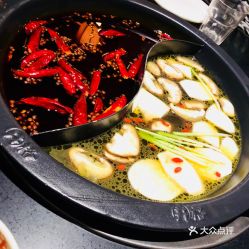 井格重庆火锅 百盛优客天山店 的麻辣菌菇鸳鸯火锅好不好吃 用户评价口味怎么样 上海美食麻辣菌菇鸳鸯火锅实拍图片 大众点评 