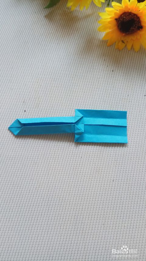儿童折纸宝剑的好看折法