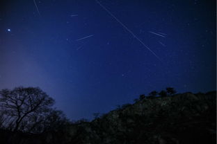 中国评论新闻 2015年天象 压轴大戏 双子座流星雨爆发 