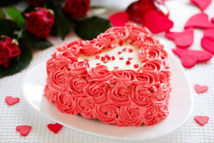 红色心形花朵蛋糕